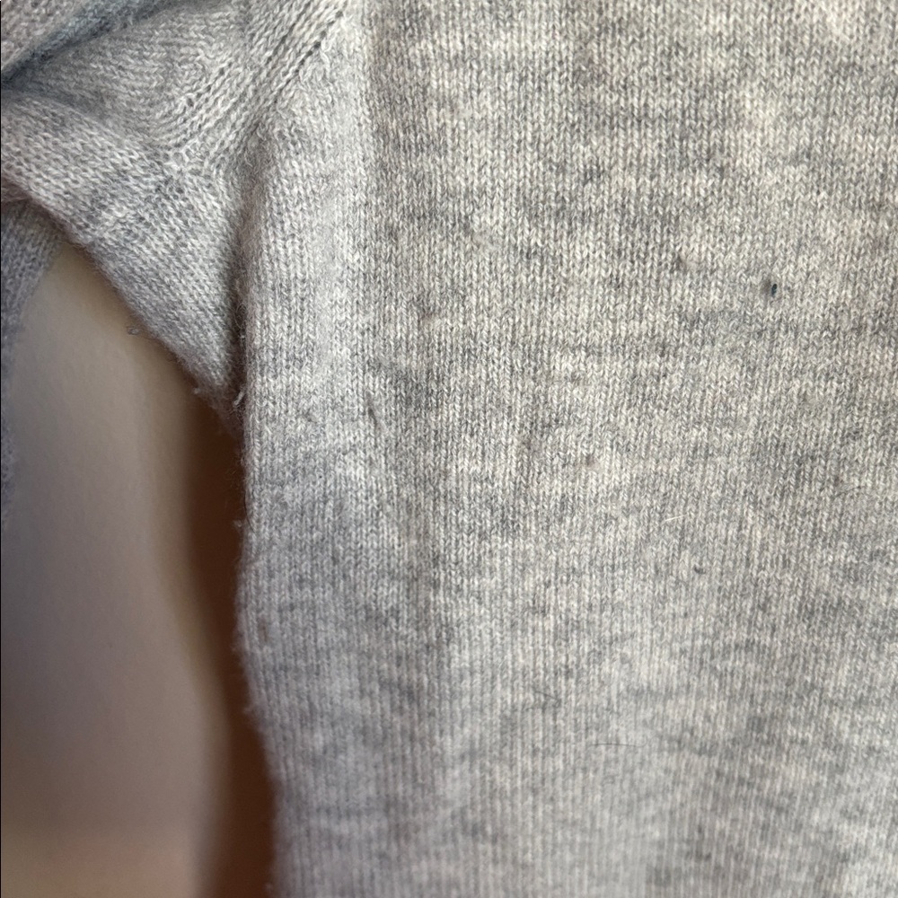 Gray Turtleneck Cashmere Sweater - Picture 4 of 5